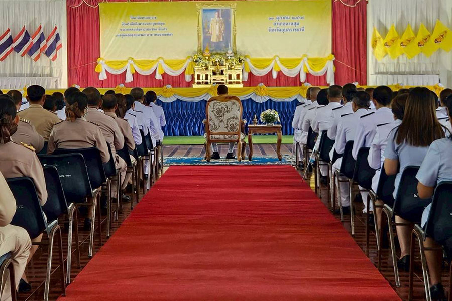 องค์การบริหารส่วนตำบลนาคาย ร่วมกิจกรรมทำบุญตักบาตร ถวายพระราชกุศล และร่วมพิธีวางพวงมาลา  เนื่องในวัน "นวมินทรมหาราช" 13 ตุลาคม